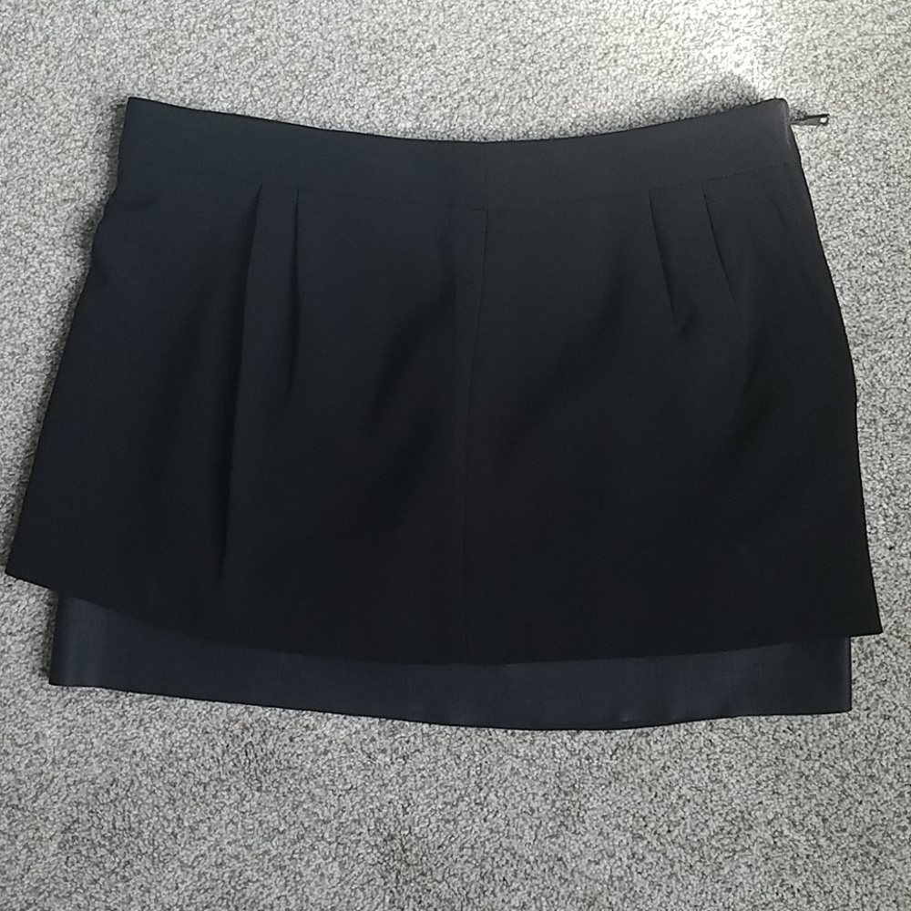 Express tired skirt   size 4